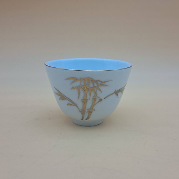 Set of Four White & Gold This is a set of 4 white cups for Tea Cups New Vintage - Picture 2 of 10